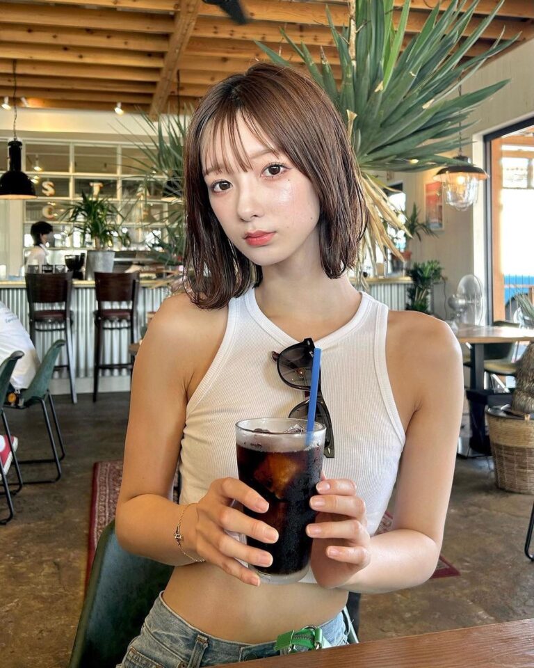 NaomiDate image 3